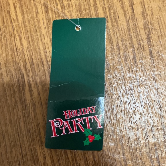 Holiday “Santa” T-Shirt, Fruit of the Loom, Size Adult S, NWT - Picture 5 of 6